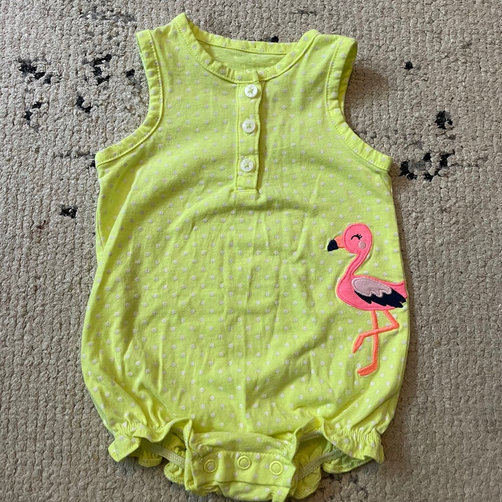 Carter’s baby girls size 6 months romper yellow white polkadot flamingo